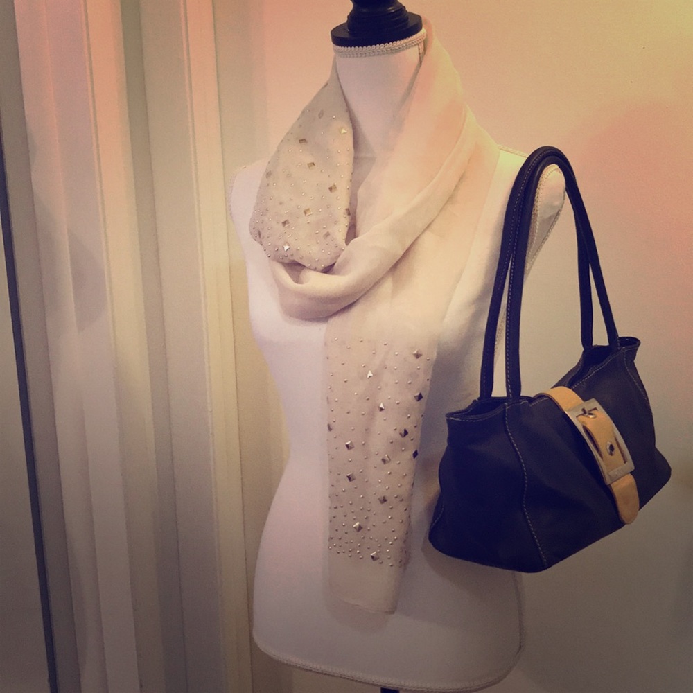 CATS genuine soft  leather black & tan‎ purse